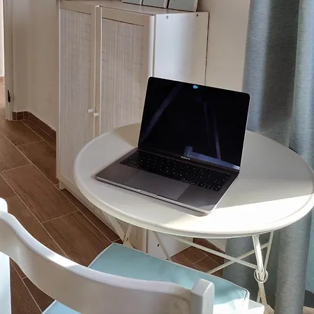 Shades Of Blue With Ocean View - Fast Wifi Appartement