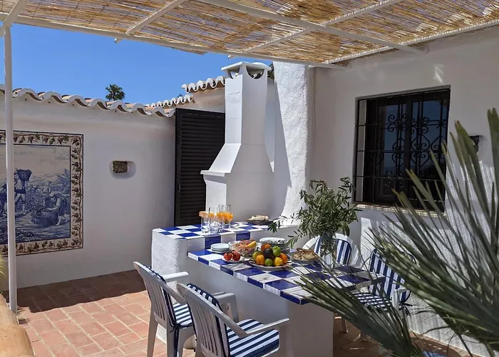 Shades Of Blue With Ocean View - Fast Wifi Apartament *